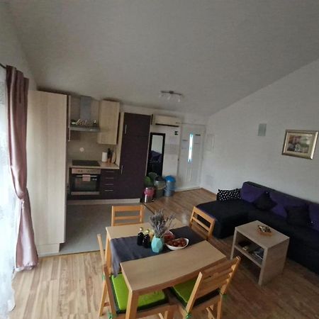 Apartman Relax Apartment Marina Ngoại thất bức ảnh