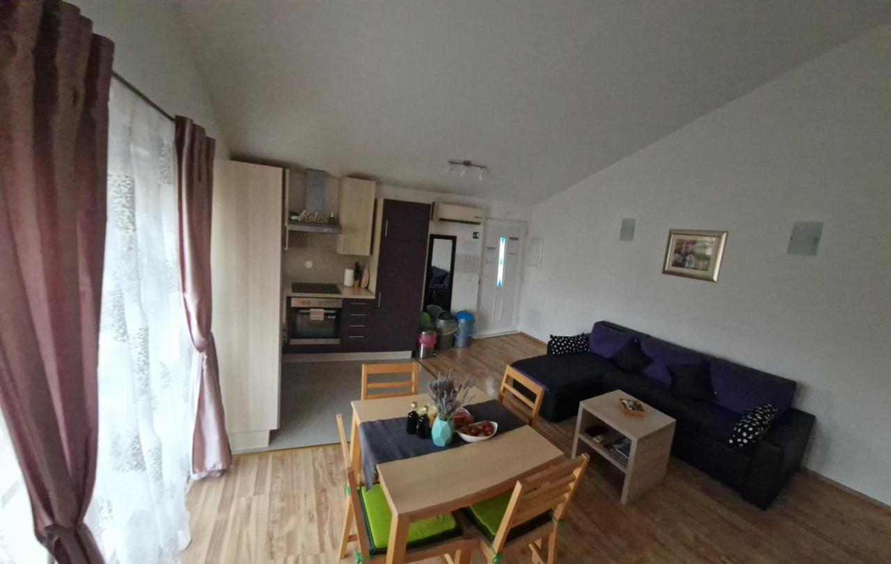 Apartman Relax Apartment Marina Ngoại thất bức ảnh